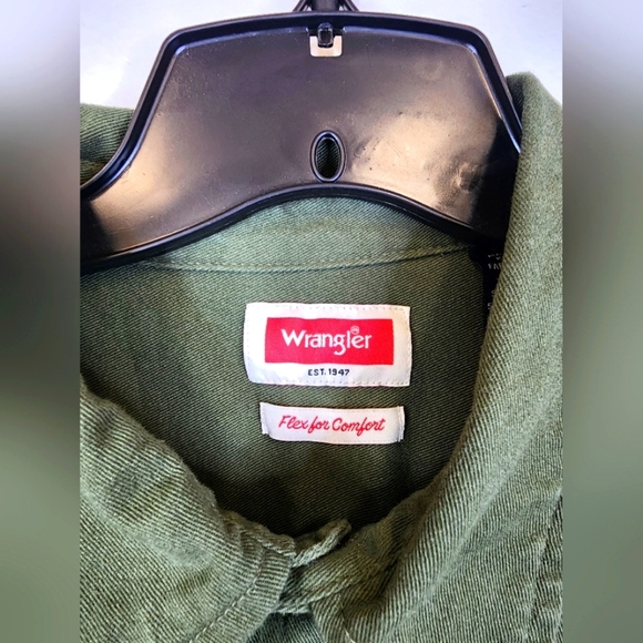 Wrangler Men's Army Green Button Down Long Sleeve Workwear Shirt Top, sz XL - Picture 3 of 13